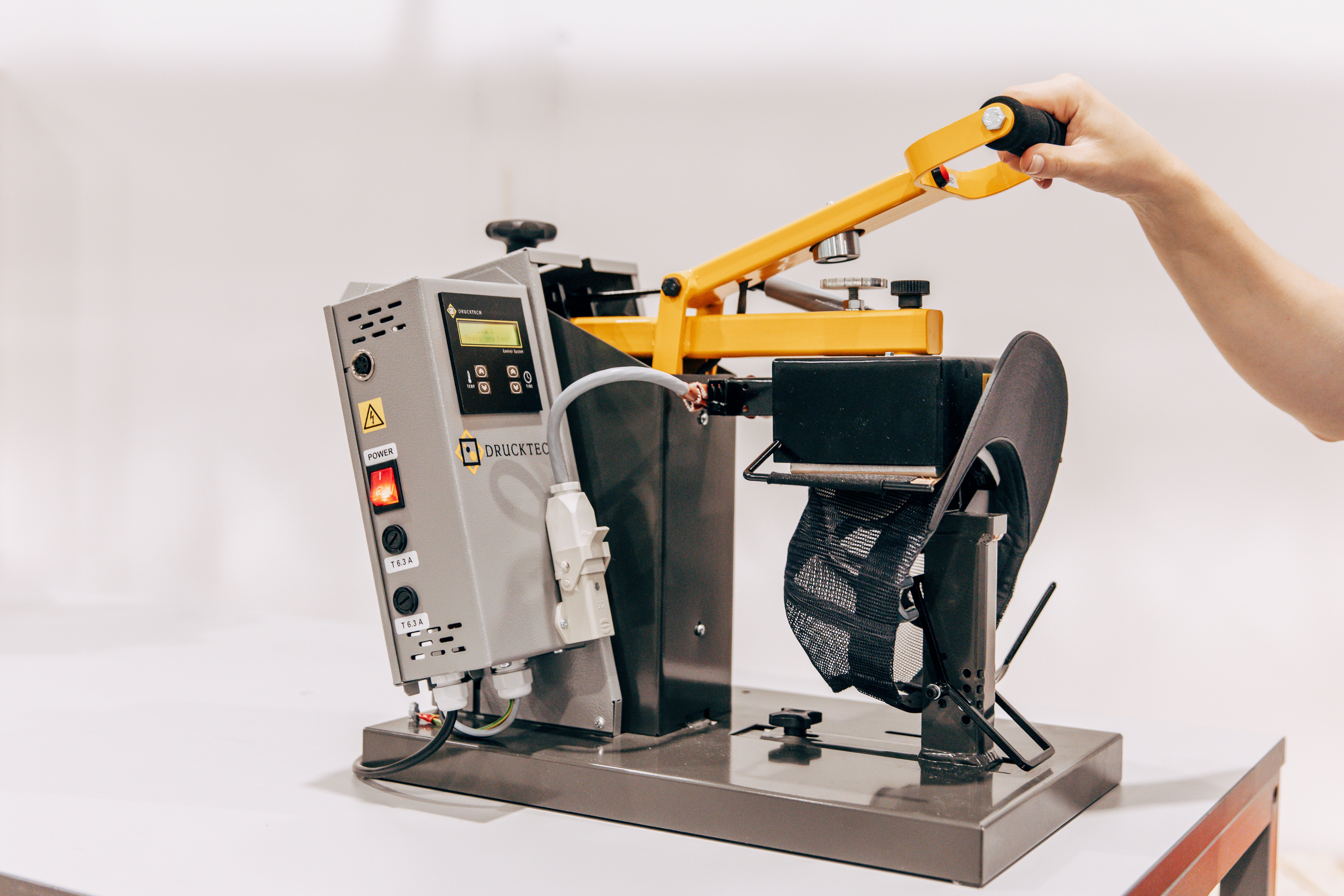 Cap heat press
